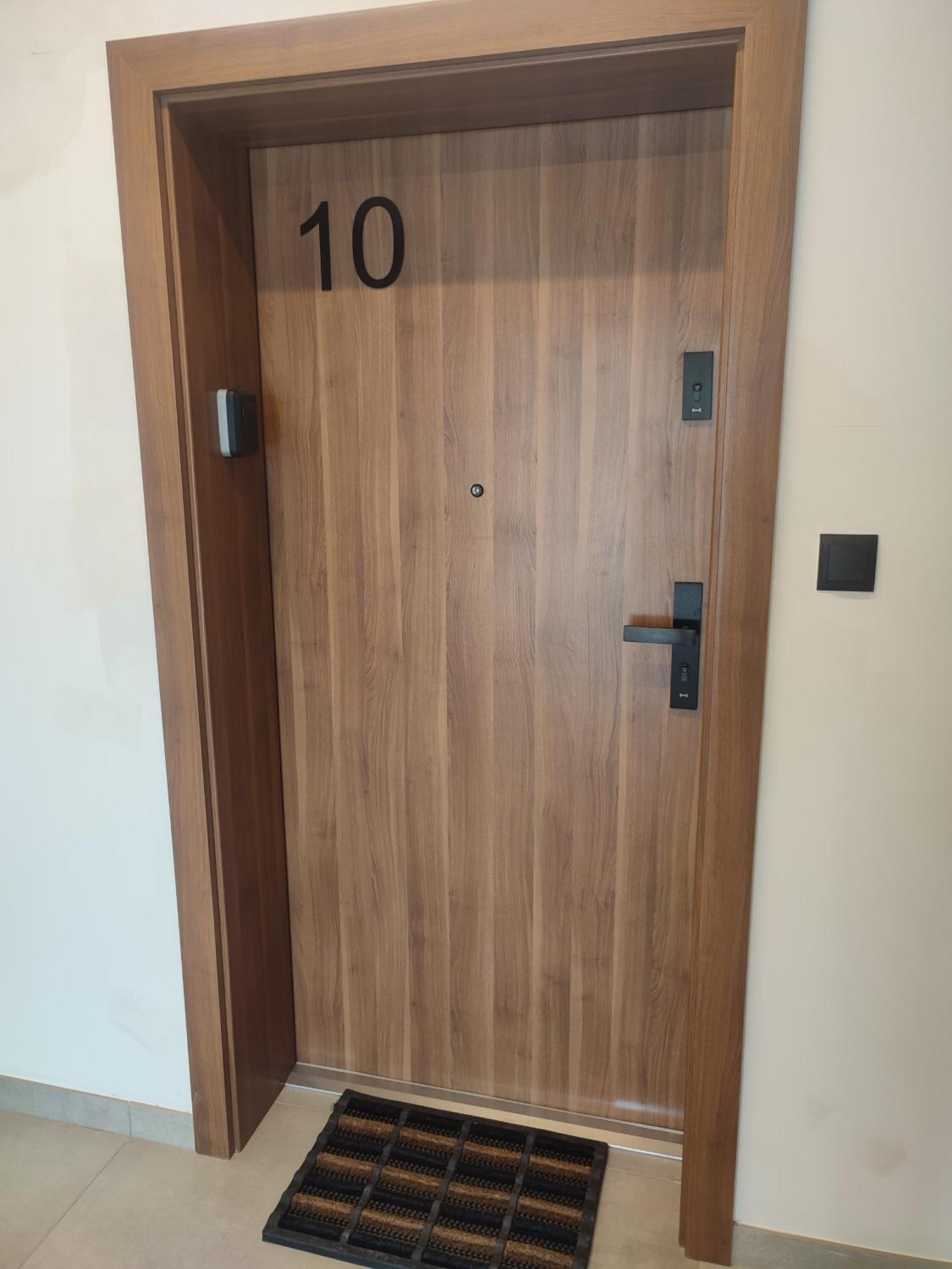 Apartament Sztuk Pieknych 10 피와 외부 사진